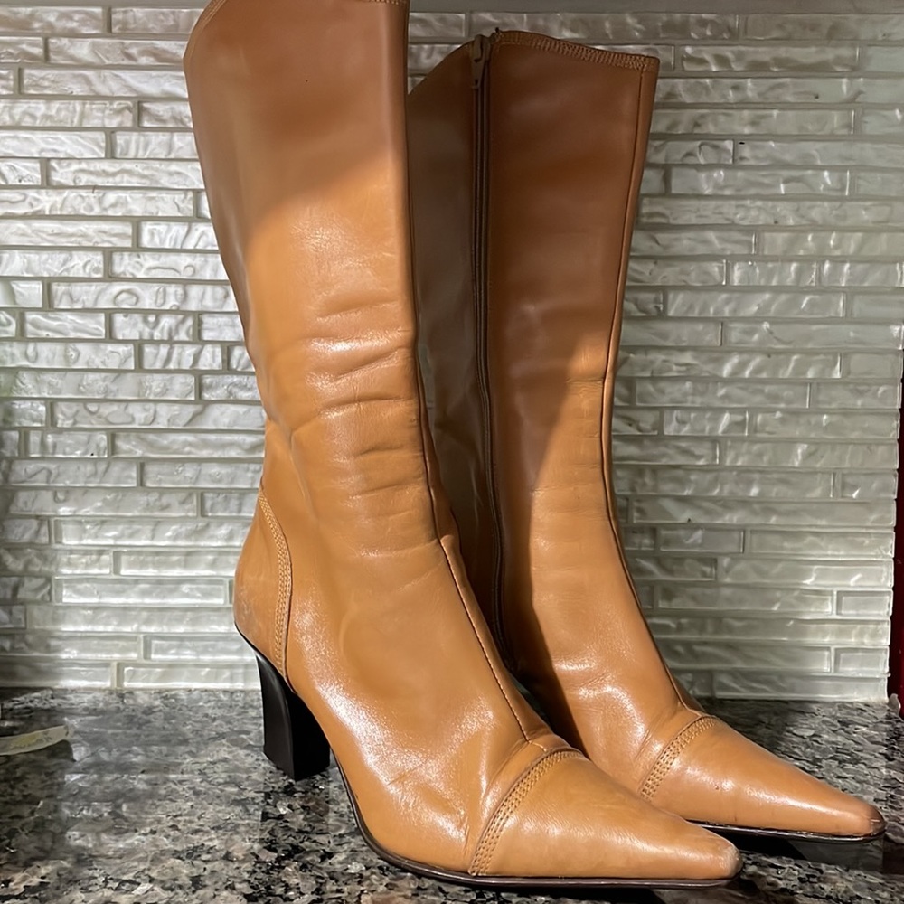 Marc Modavi all leather boots. Made in Italy. Tan 71/2.